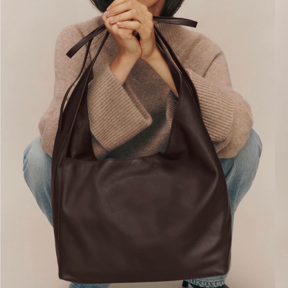 Reformation Handbags - Reformation medium vittoria tote bag